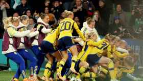 Las jugadoras de Suecia celebran el pase a los cuartos de final.