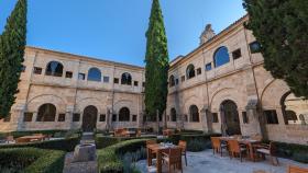 Un increíble desayuno en el claustro de Abadía Retuerta