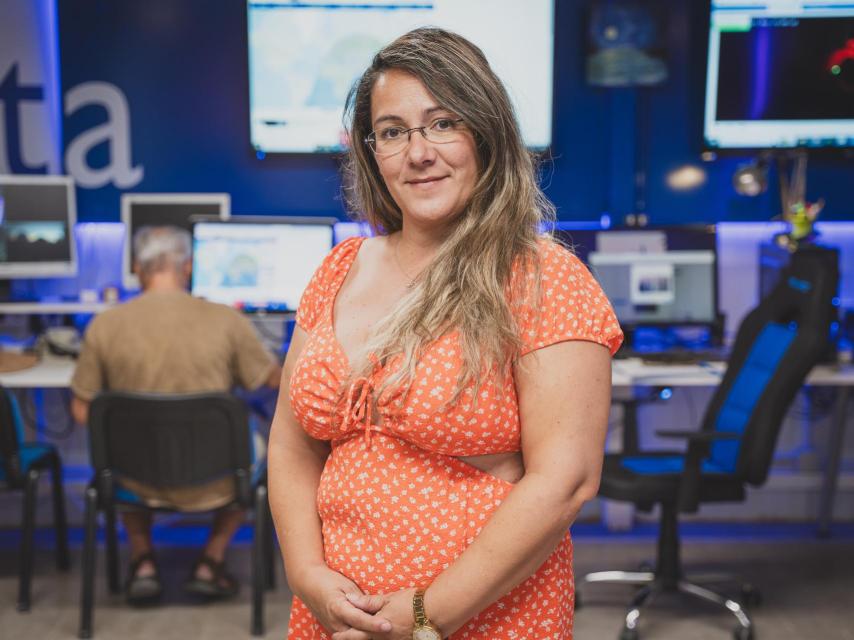 Leonor Ana es la encargada de Formación y Divulgación en AstroHita