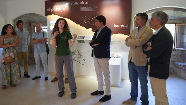 Suárez-Quiñones durante su visita a la localidad leonesa de San Emiliano