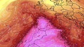 Una masa de aire caliente se cierne sobre la península Ibérica este miércoles.