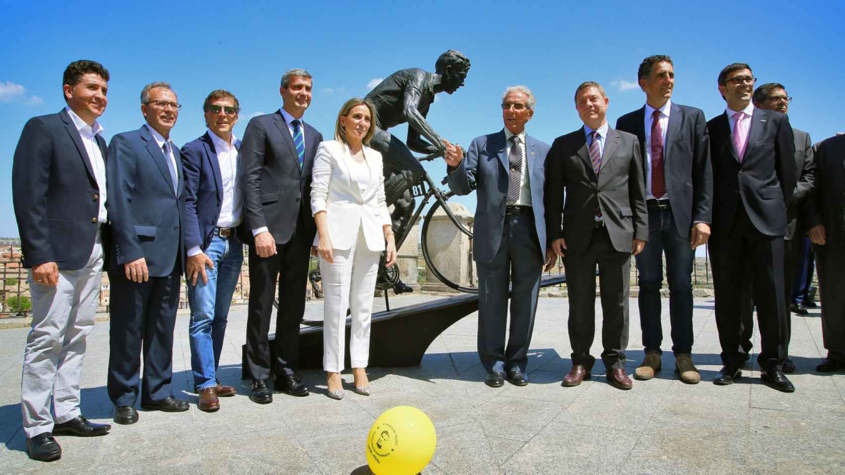 Bahamontes durante la inauguración en 2018 de su escultura en Toledo.