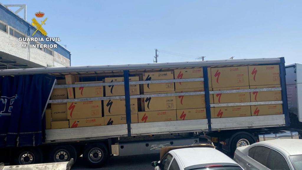 Mercancía recuperada en la nave de Vicálvaro, tras el desmantelamiento de la organización que robaba camiones.