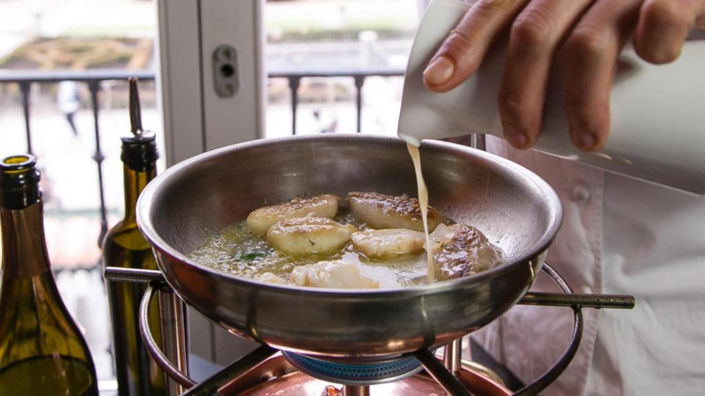 Así es la mejor 'Lonja' de pescados de Madrid en la casa donde vivió Verdi, frente al Palacio Real