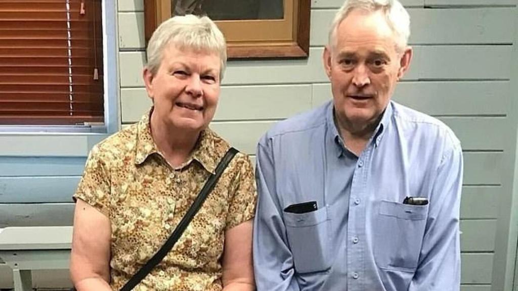 Dos de los familiares que asistieron a la comida.