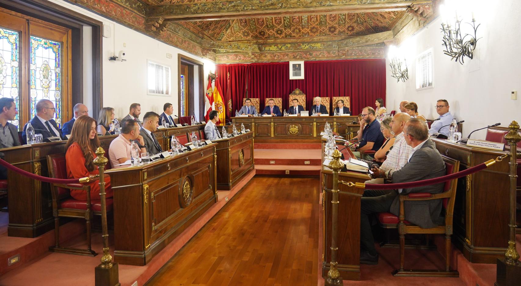 Pleno extraordinario celebrado para aprobar el nombramiento de Roberto Migallón como nuevo presidente de Sodeva