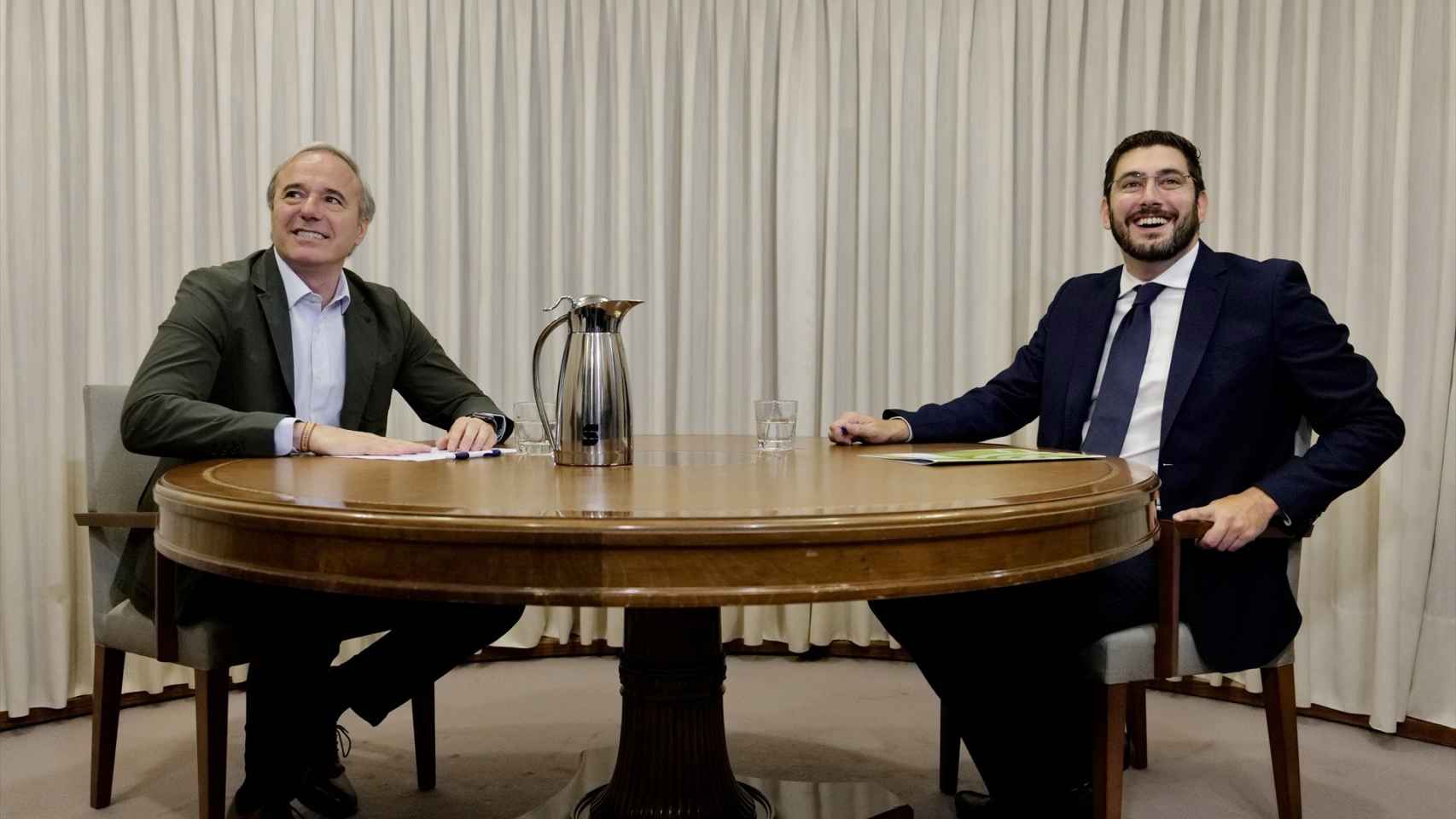 Jorge Azcón (PP) y Alejandro Nolasco (Vox), en una reunión el 13 de junio para negociar en Aragón.