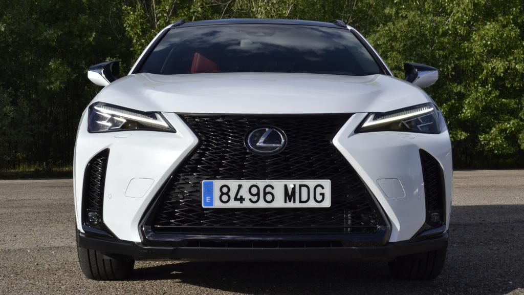 Lexus UX 250h F Sport.