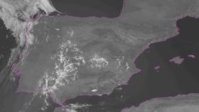 Más calor en A Coruña y Ferrol que en Vigo y Pontevedra: Fenómeno de las nieblas de advección