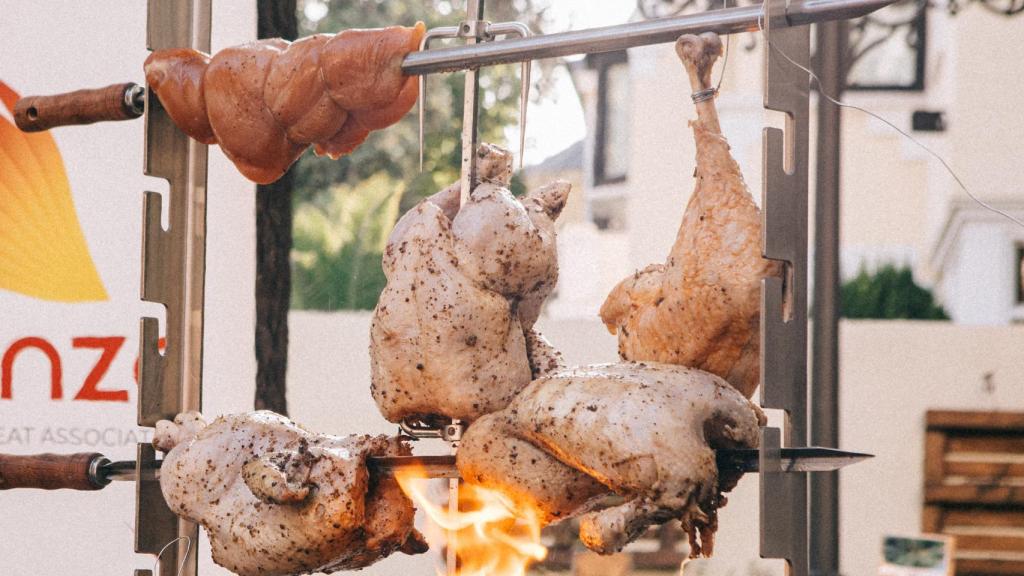 Lacón de pavo ahumado, una forma diferente de cocinar en la barbacoa