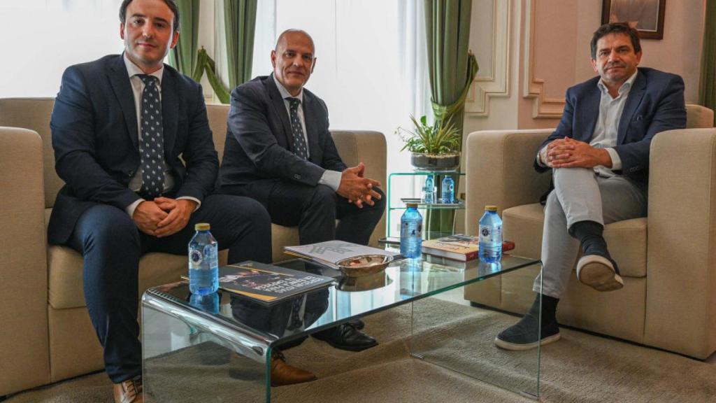 Se han reunido Miguel Ángel Valverde, Miguel Ángel León y Alberto Fúnez