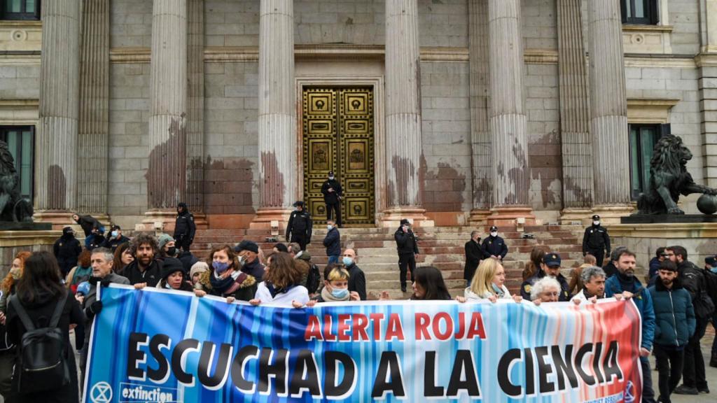 Protesta de Extinction Rebellion frente al Congreso de los Diputados el pasado abril.