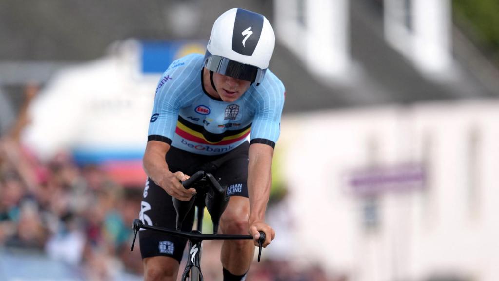 Remco Evenepoel , a su llegada a meta en la contrarreloj del Mundial.