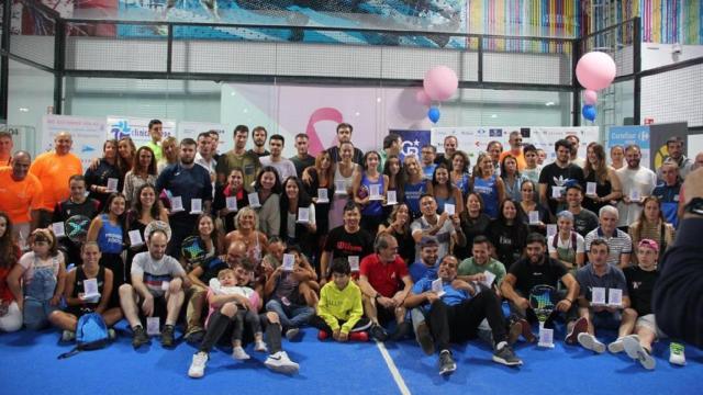 No estamos solas: La competición de pádel de A Coruña que recauda fondos para la AECC