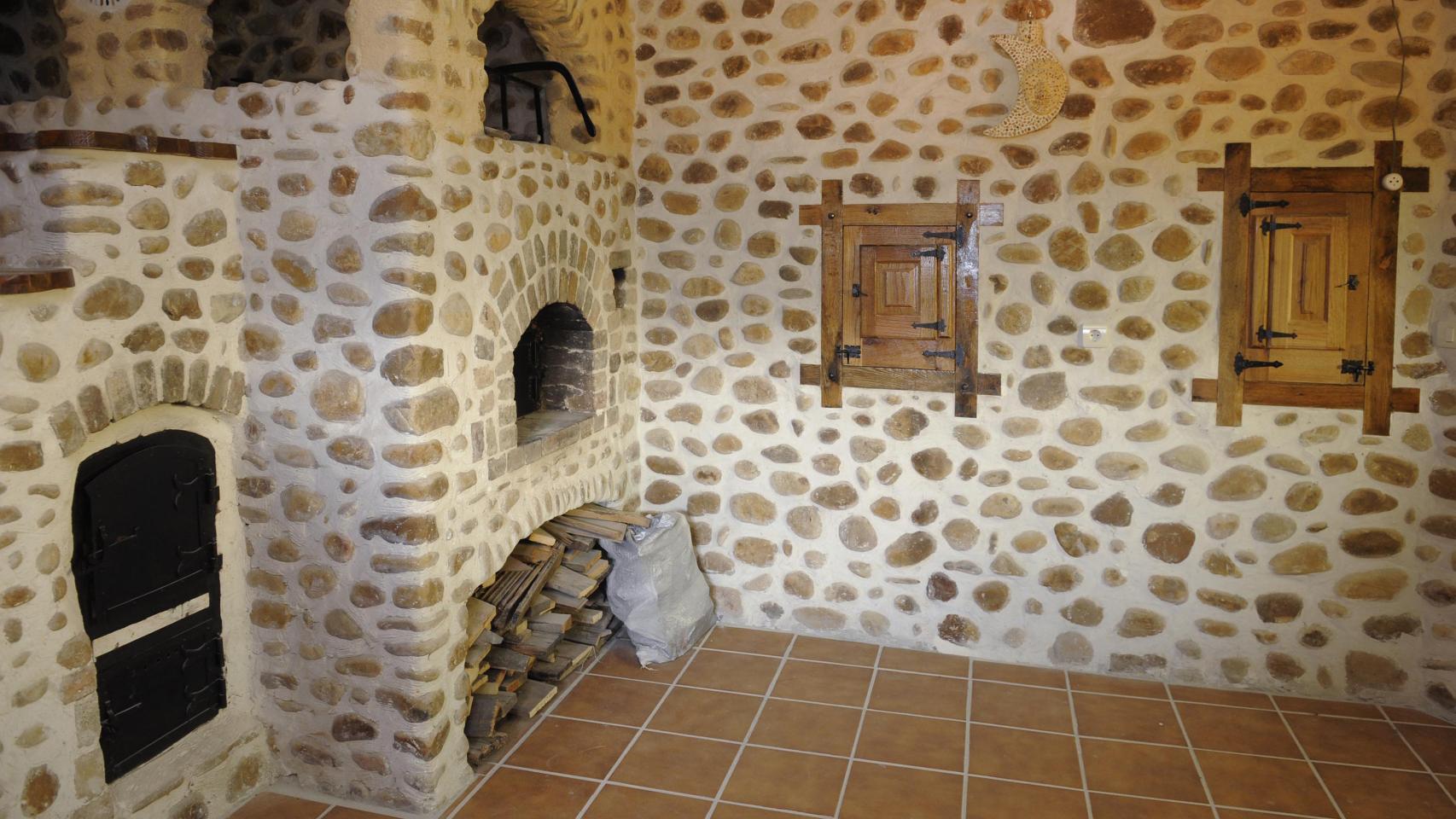 Interior del Castillo de las Cuevas