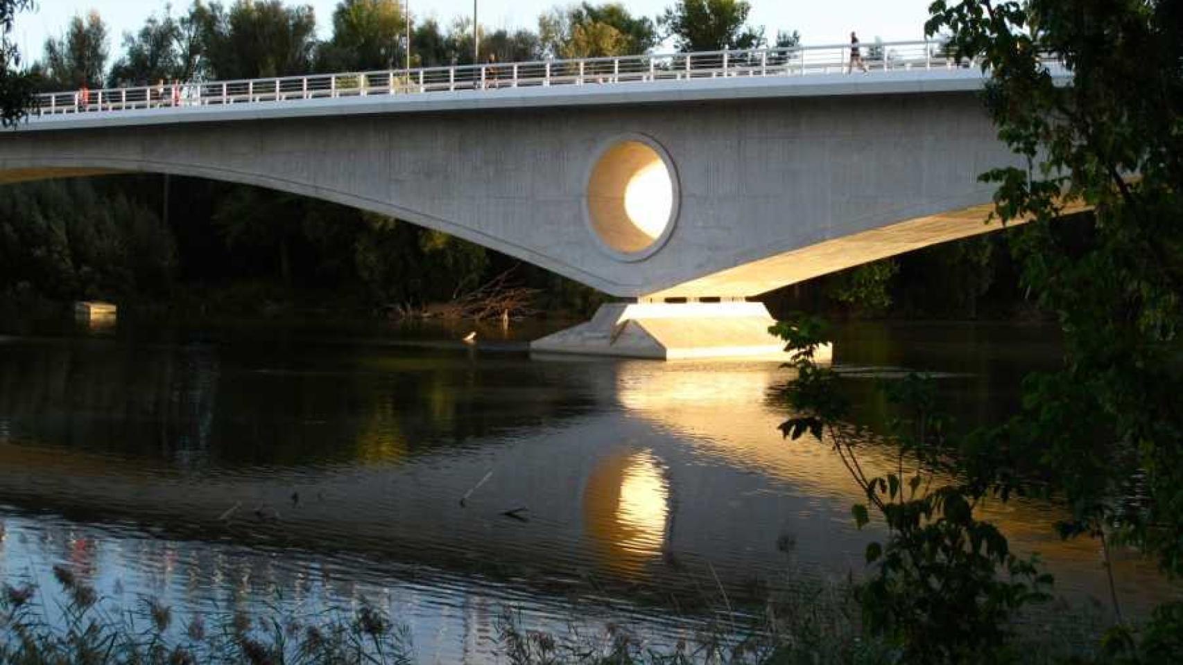 Puente de los Poetas de Zamora