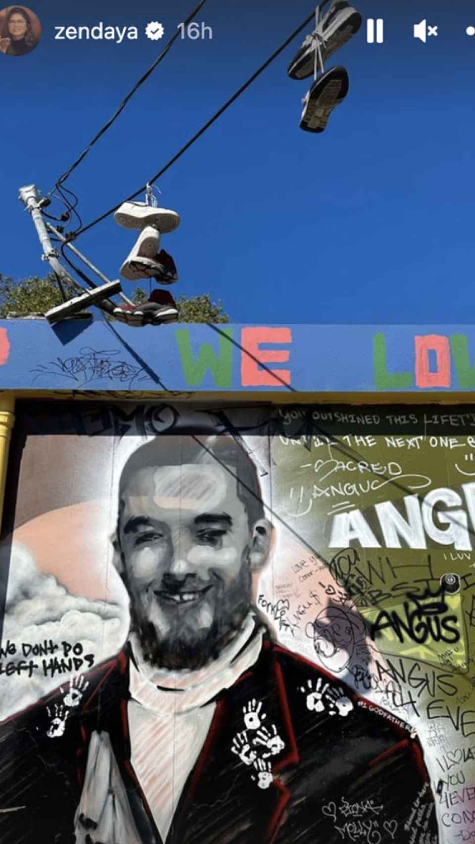 El mural que rinde homenaje a Angus Cloud en Oakland, su ciudad natal.