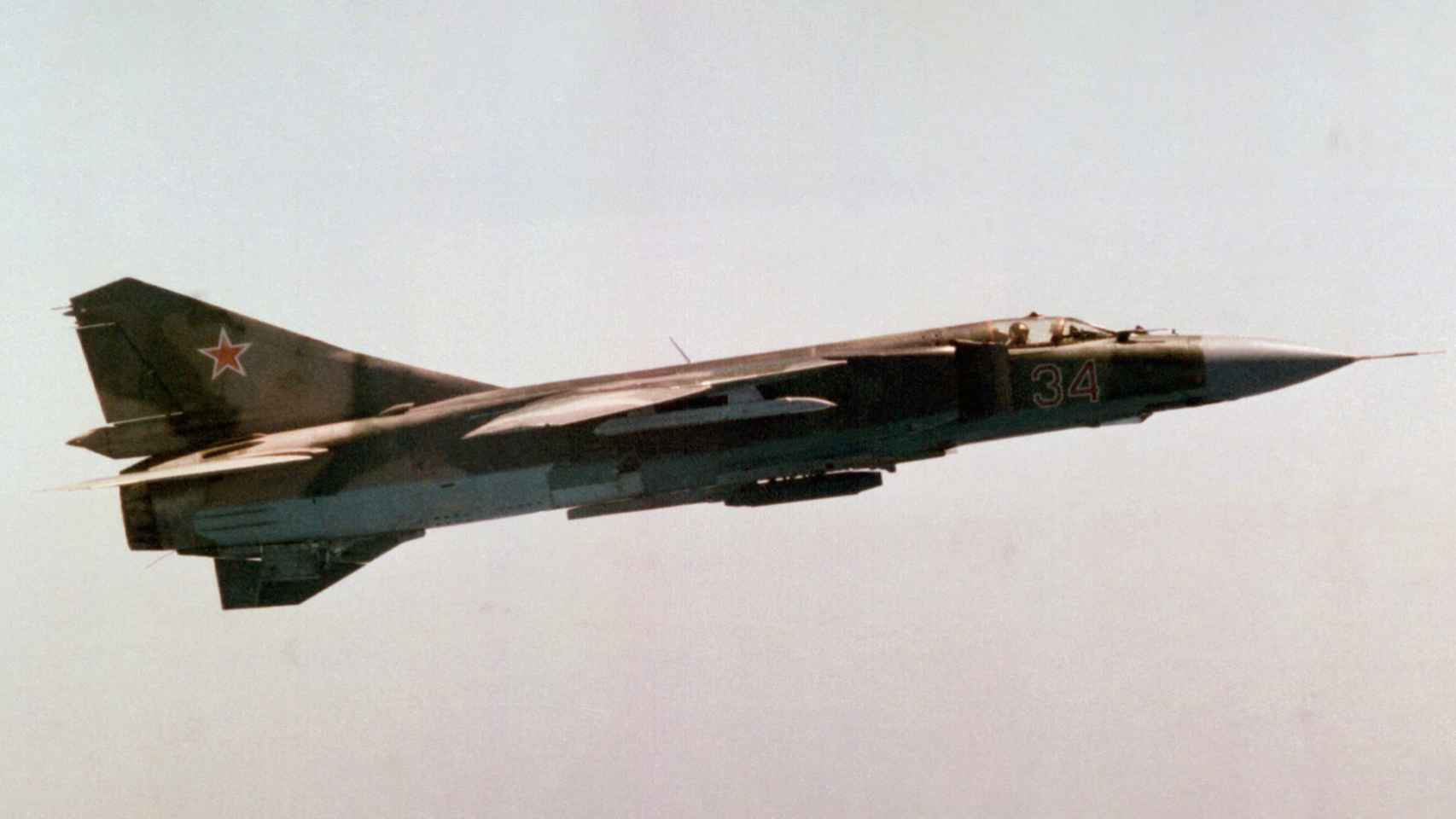 MiG-23 ruso en pleno vuelo.