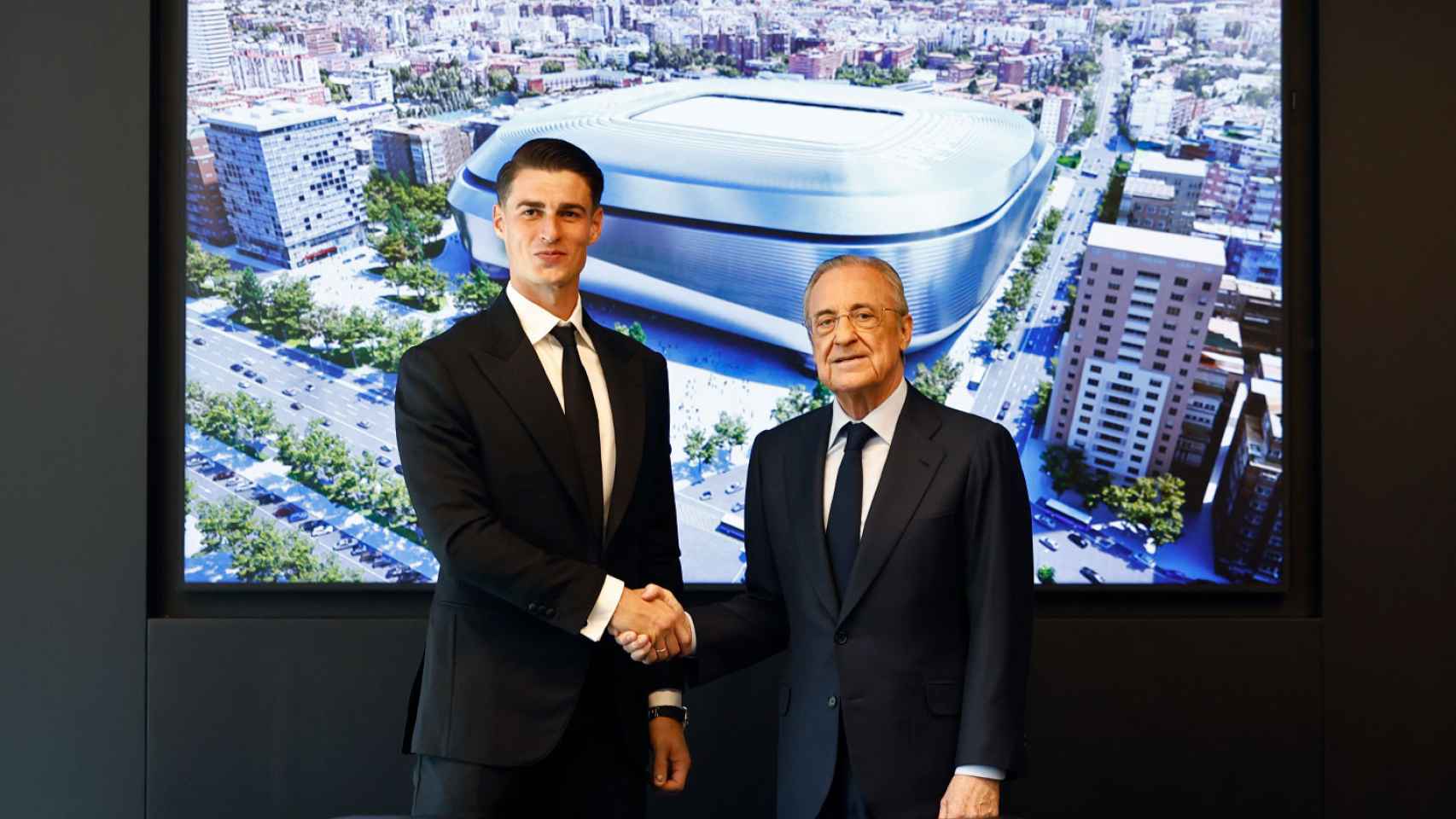 Kepa Arrizabalaga firma su contrato con el Real Madrid