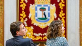 José Luis Martínez Almeida e Isabel Díaz Ayuso en el acto de La Paloma.