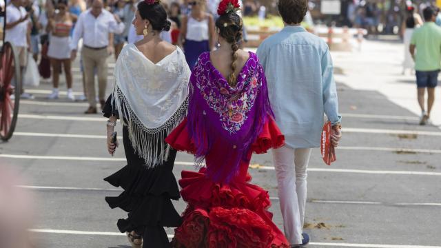 La Feria de Málaga también se vive a caballo y vestida de gitana