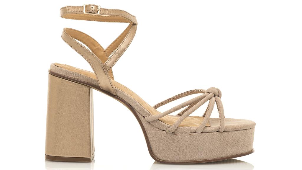 Sandalia Sindy Color Beige, de Mustang. Precio: 45,99 euros