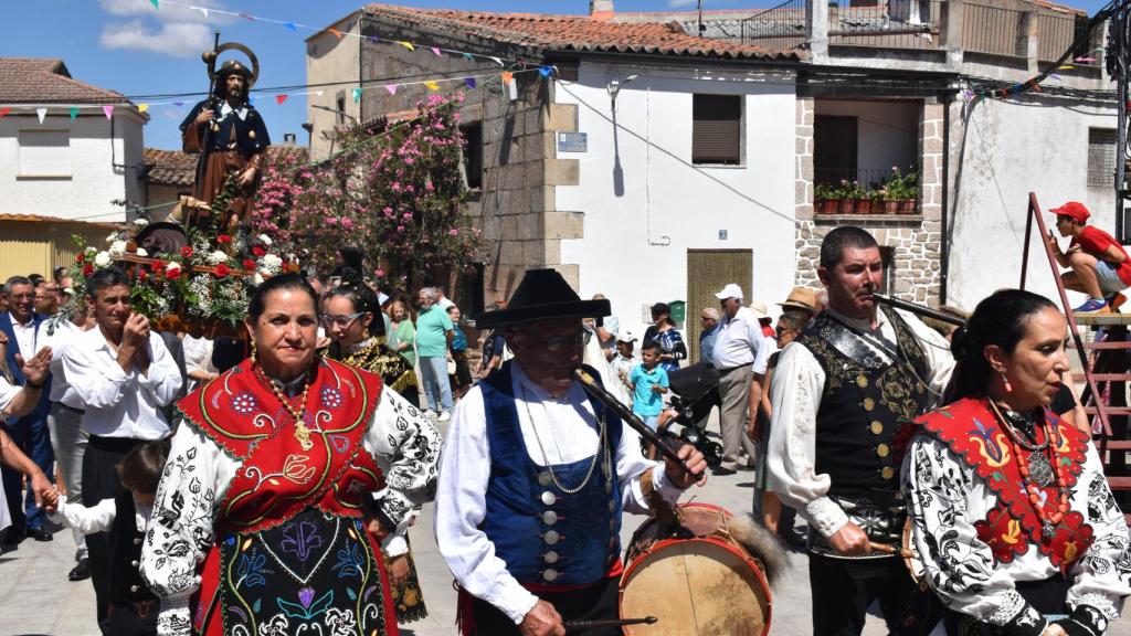 Procesión de San Roque en las Fiestas de Villarino