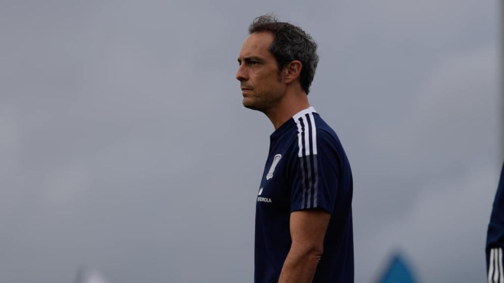 Kenio Gonzalo en una foto como entrenador de la sub 17