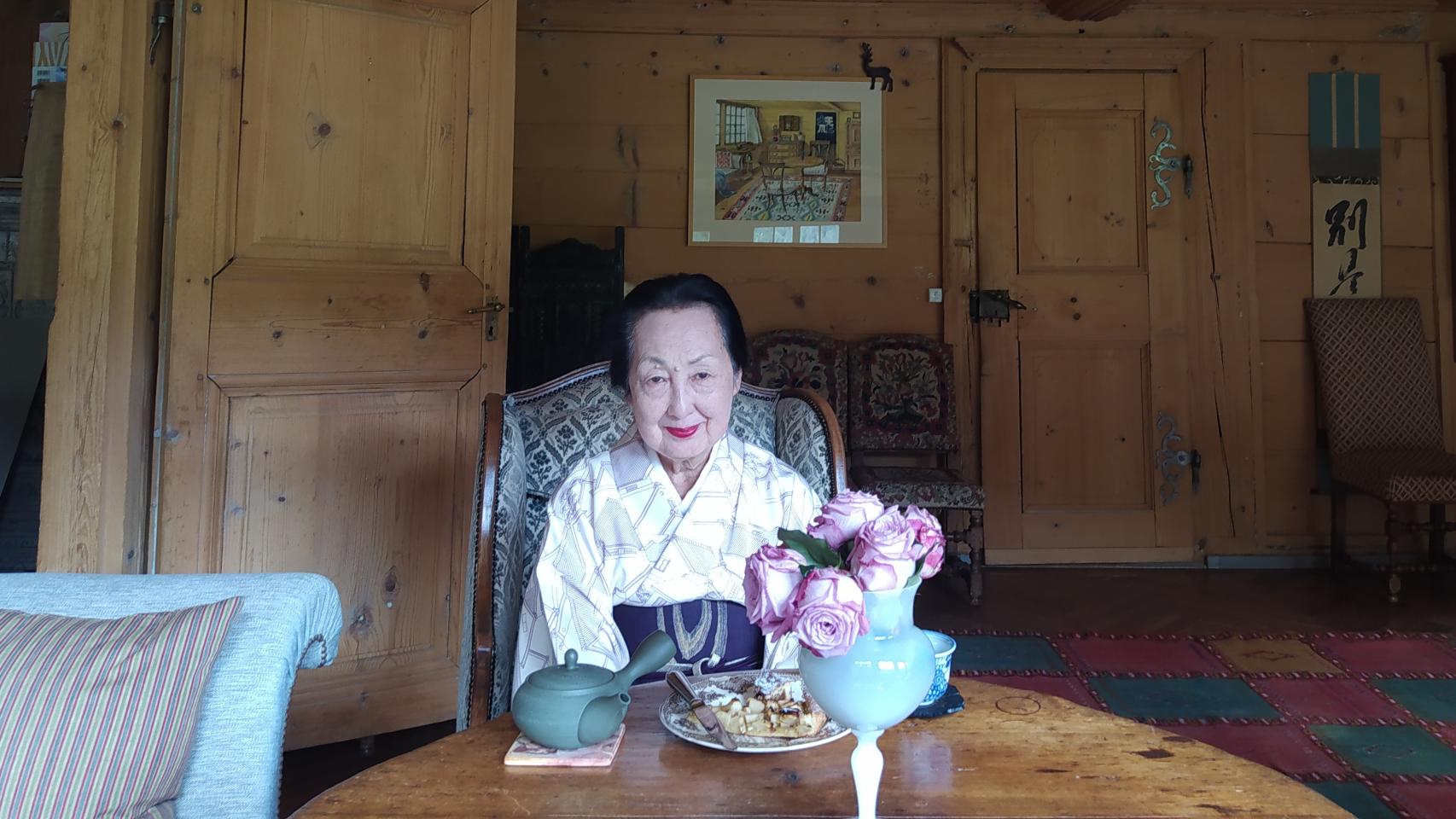 Madame Setsuko, artista y viuda de Balthus, fotografiada en su casa.