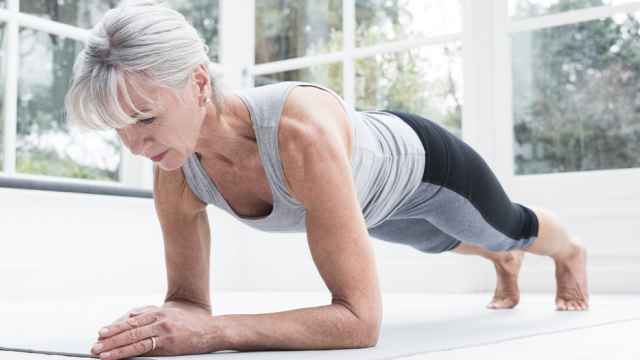 Fortalece tus huesos en la menopausia: la dieta que necesitas para prevenir lesiones y dolores