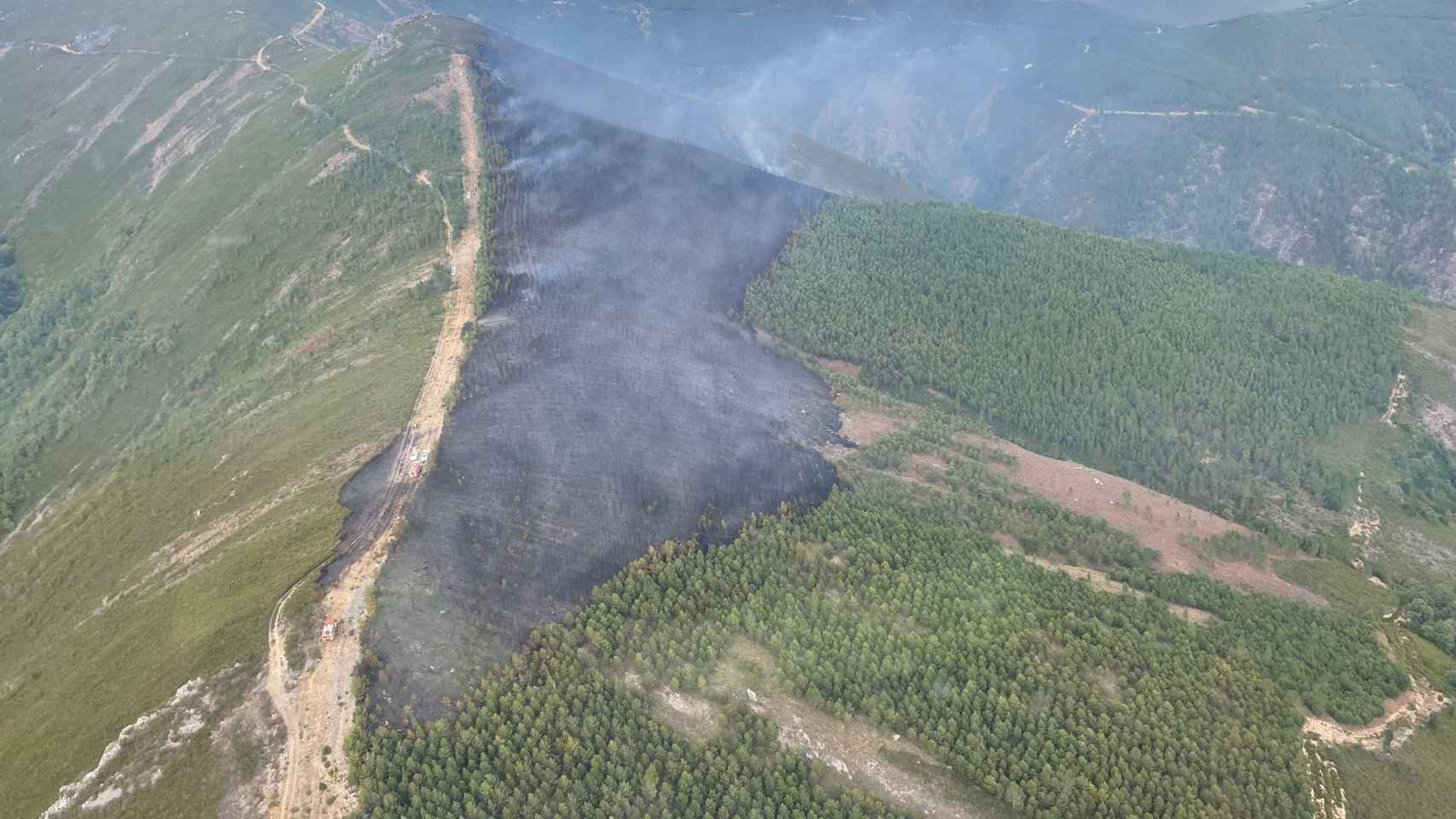 Incendio forestal de Rubiá (Ourense).