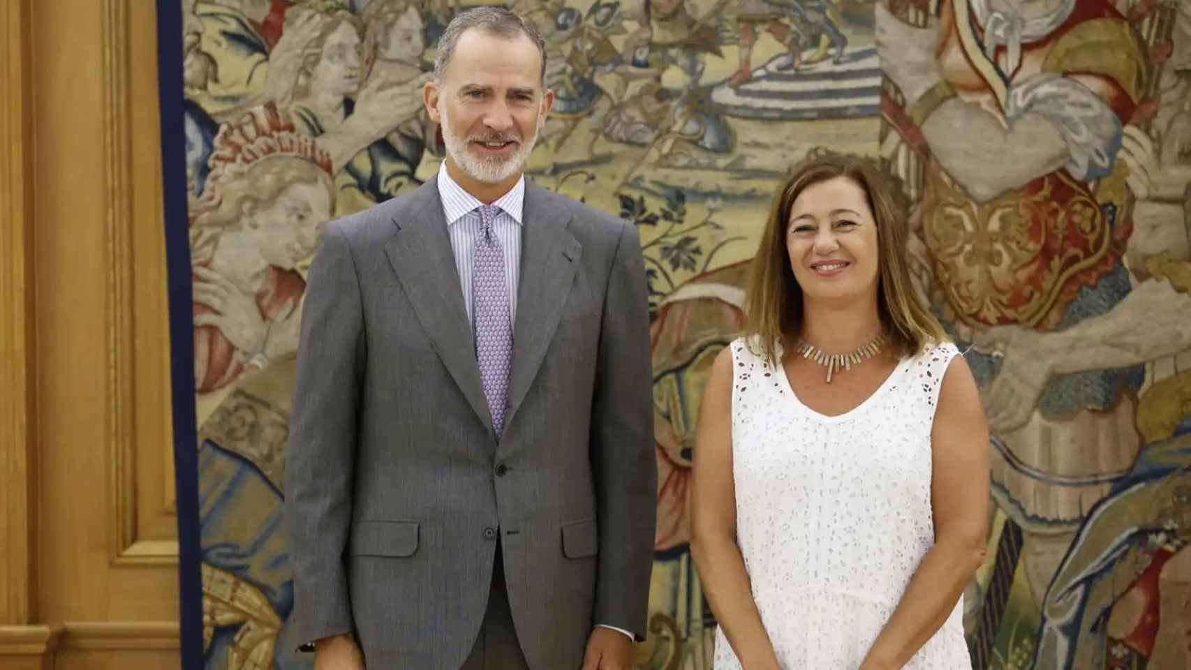 Francina Armengol junto al rey Felipe VI, este viernes en el Palacio de la Zarzuela.