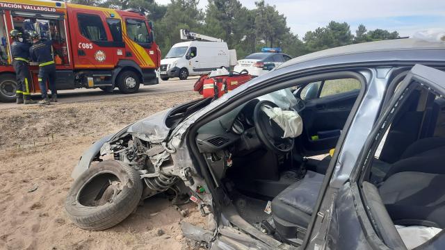 Imagen del accidente entre un coche y una furgoneta en la N-122