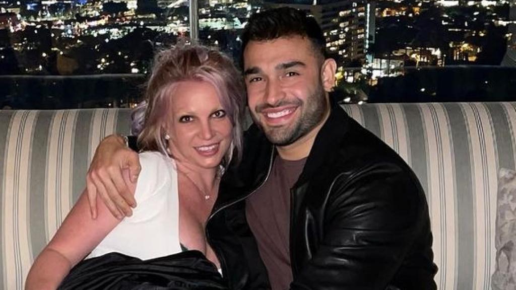 Sam Asghari y Britney Spears en una fotografía de las redes sociales.