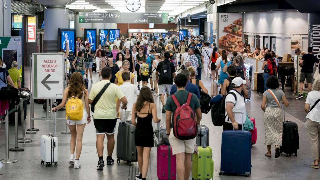 Jóvenes en la estación de Atocha