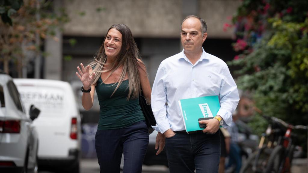 Miriam Nogueras, portavoz parlamentaria, y Jordi Turull, secretario general, camino de la Ejecutiva de Junts.