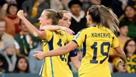 Las jugadoras de Suecia celebran un gol en el partido por el tercer y cuarto puesto ante Australia.