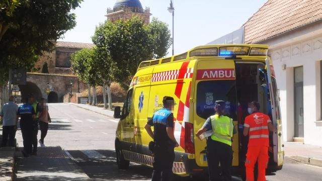 Accidente entre un turismo y un ciclomotor en Ciudad Rodrigo