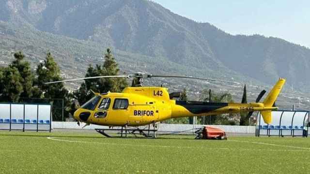 El helicóptero atacado en los incendios de Tenerife en la zona de Güímar