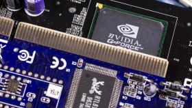 Chip Nvidia GeForce y circuito impreso del tablero PCB