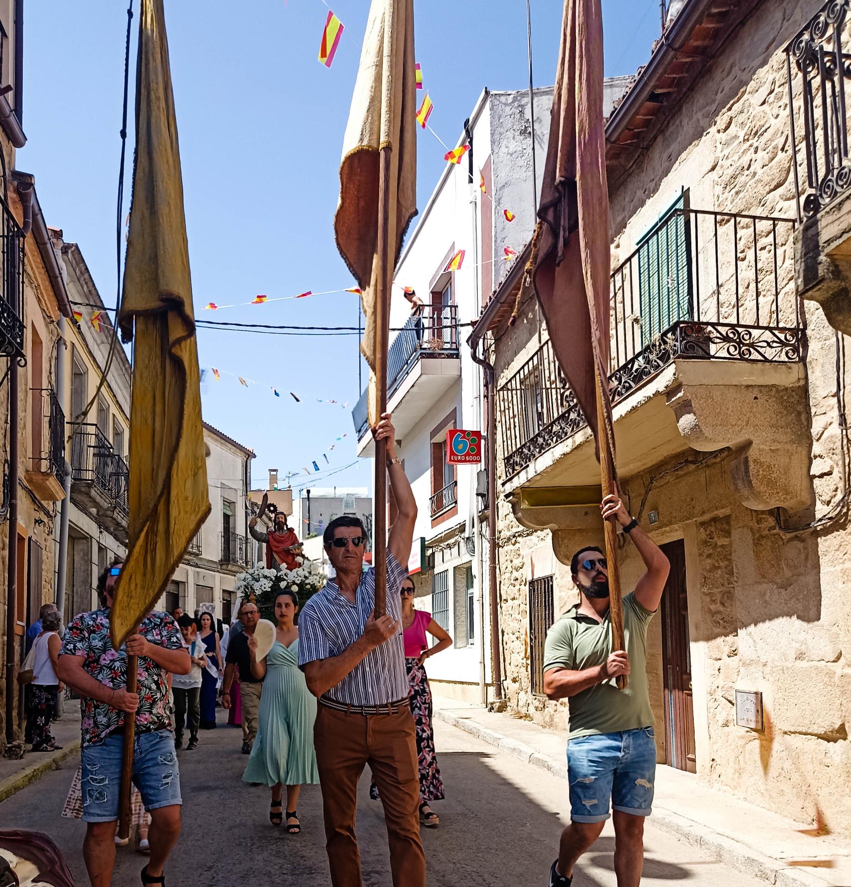 Procesión de San Bartolo en Aldeadávila