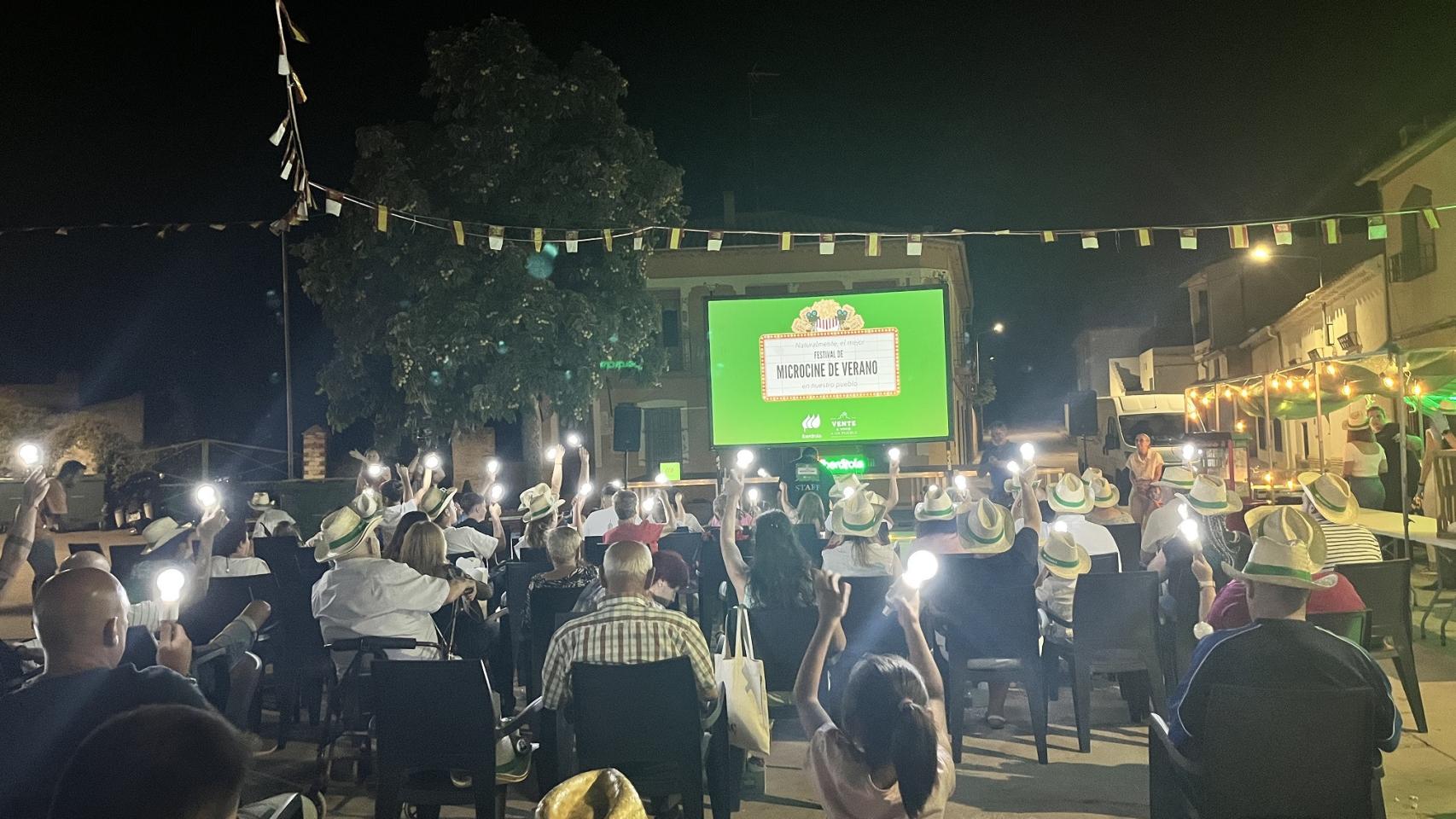 Un pueblo de Cuenca acoge un festival de microcine de verano para frenar la despoblación