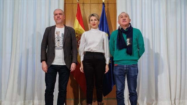 El secretario general de CCOO, Unai Sordo; la vicepresidenta segunda y ministra de Trabajo y Economía Social, Yolanda Díaz y el secretario general de UGT, Pepe Álvarez, en una imagen del pasado enero.