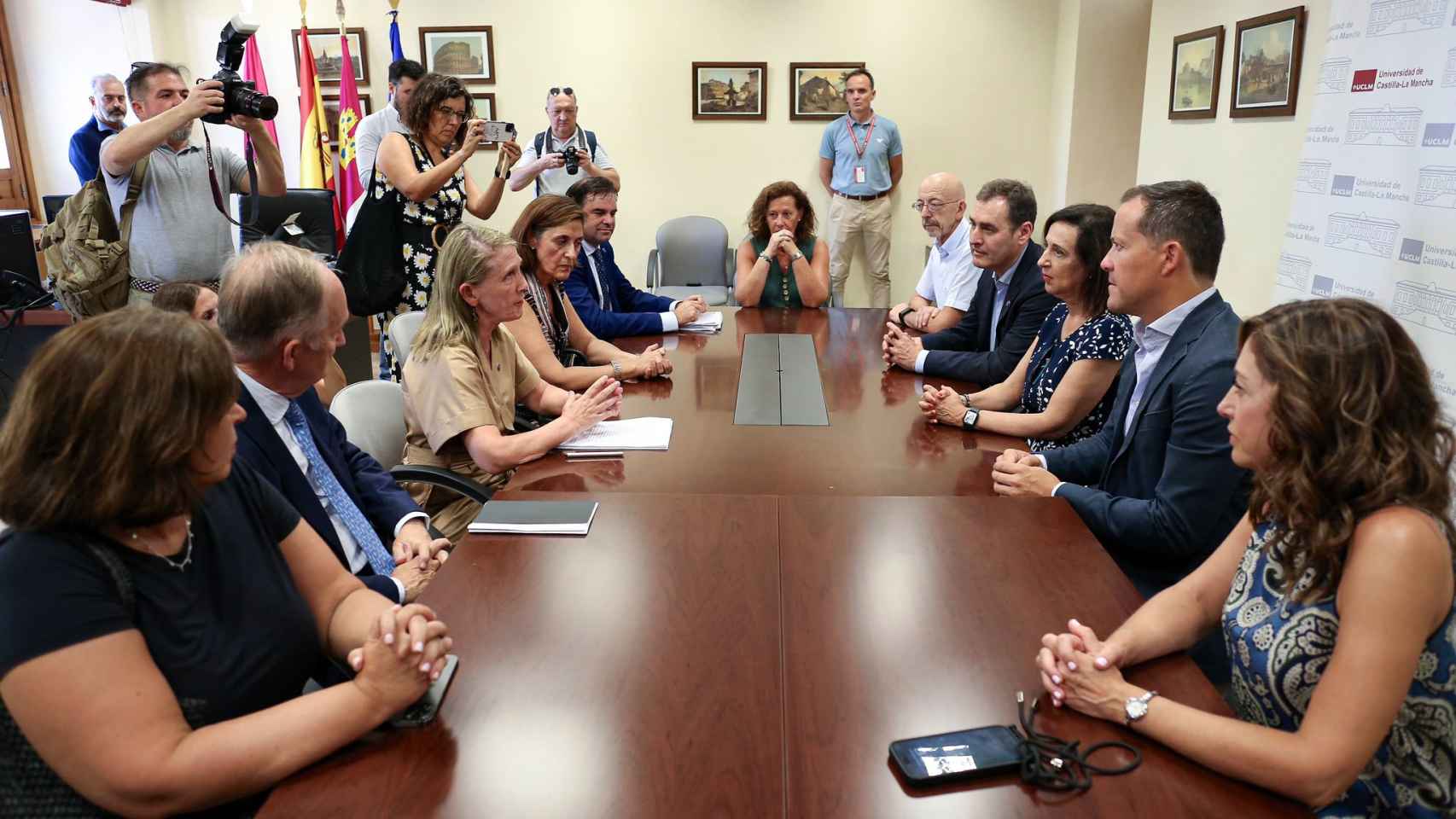Reunión para la coordinación. Foto: Twitter del alcalde Carlos Velázquez.
