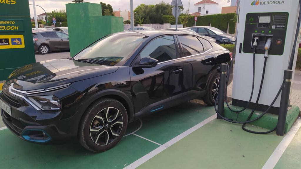 Imagen de un cargador de Iberdrola en Gandía, Valencia.