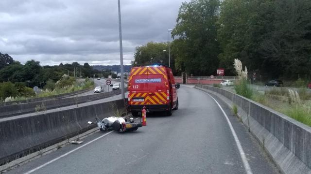 Accidente de moto en Oleiros.