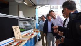 El conselleiro do Mar, Alfonso Villares, visita  la II Feria Gastromar
