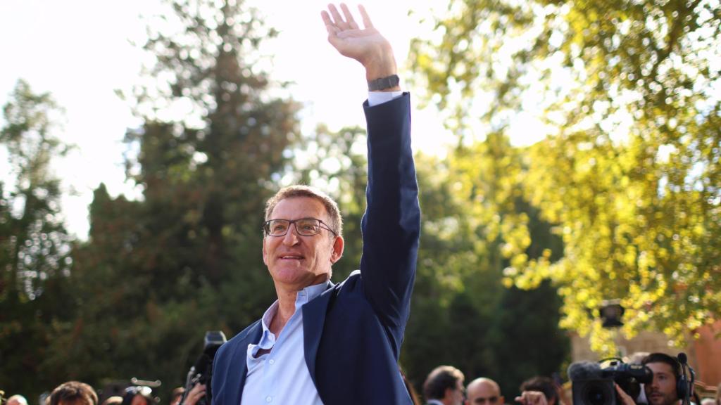 El presidente del Partido Popular, Alberto Núñez Feijóo, durante la inauguración del curso político en el Castillo de Soutomaior.