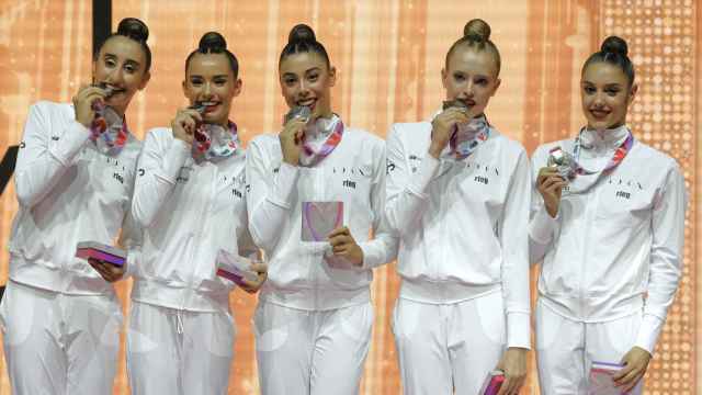 El conjunto español de gimnasia rítmica ha ganado este domingo la plata en cinco aros.