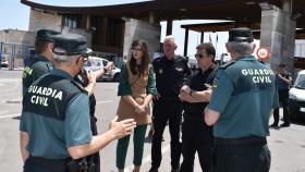 La delegada del Gobierno en Melilla, Sabrina Moh, supervisa las obras de la frontera con Beni Ensar (Marruecos), acompañada de la Guardia Civil y la Policía Nacional